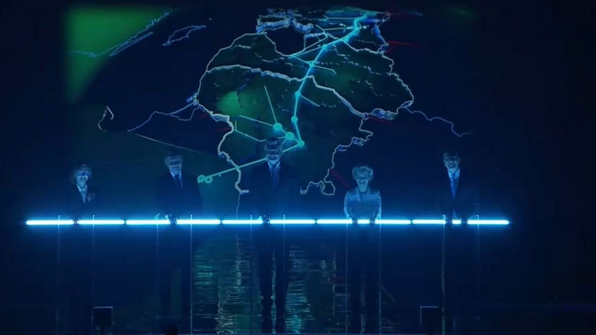 Volodymyr Zelensky félicite les pays baltes d'avoir quitté le réseau électrique russe