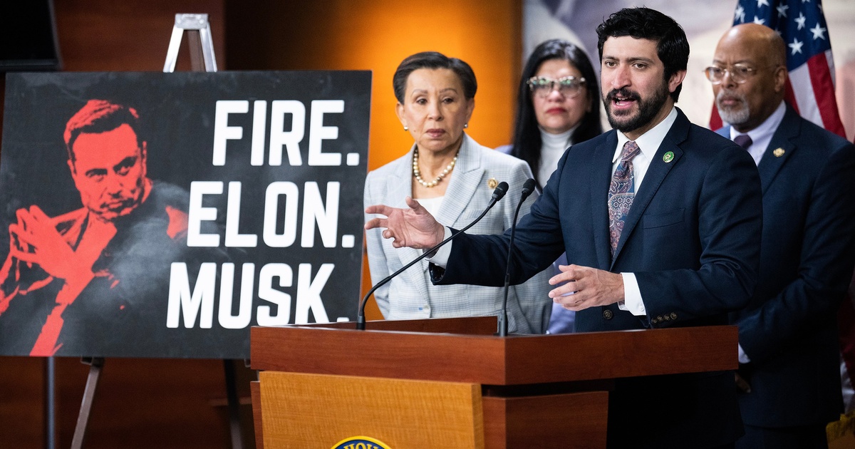 Rep. Greg Casar and Elon Musk in D.C. brawl