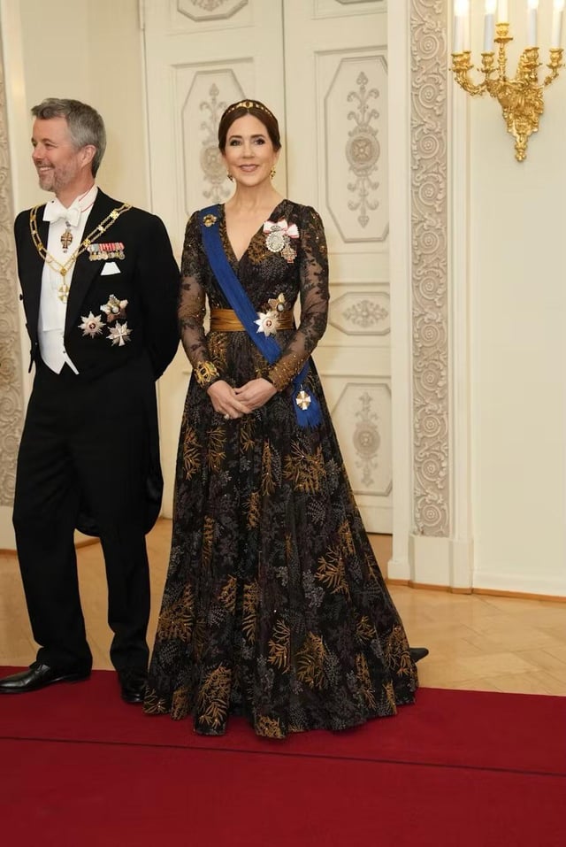 Queen Mary: State Banquet during Visit to Finland