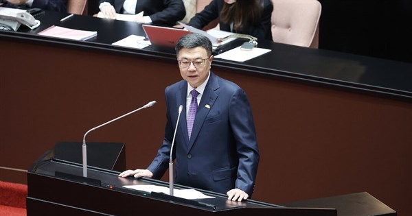 Premier reaffirms green energy push, leaves door open to nuclear