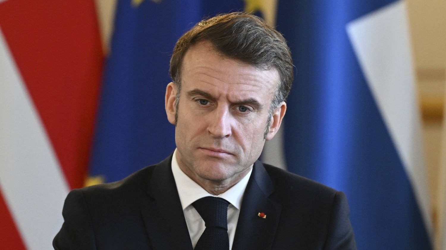 "La Russie est devenue une menace pour la France et pour l'Europe" : pourquoi Emmanuel Macron durcit le ton face à Vladimir Poutine