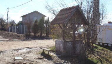 A 500-cubic-metre oil spill is still tainting lives in this Hungarian town