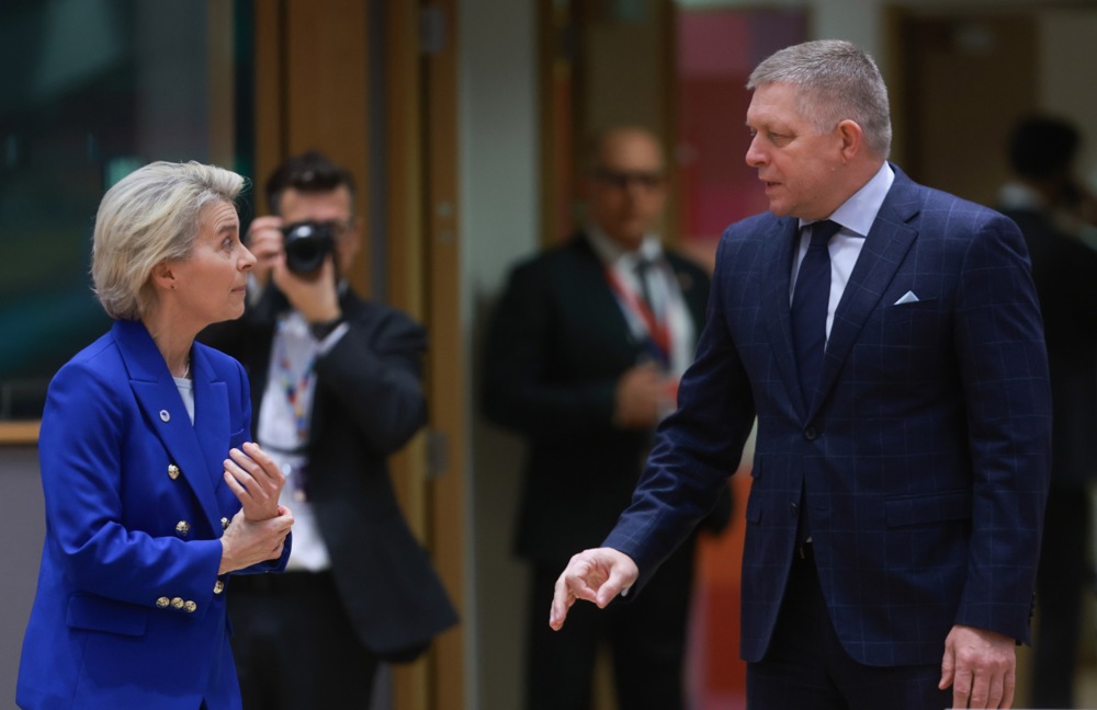 Slovakia's Fico threatening to complicate EU summit