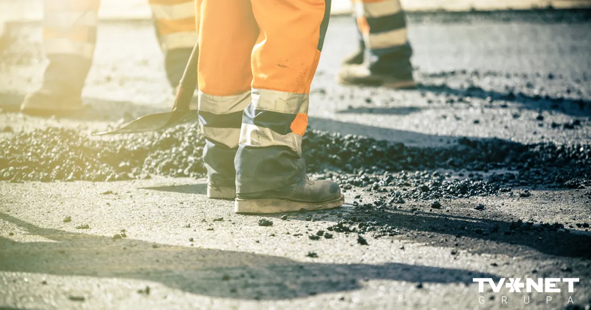 Latvijā ceļu būvei ieved toksiskus izdedžus no Nīderlandes, ziņo raidījums