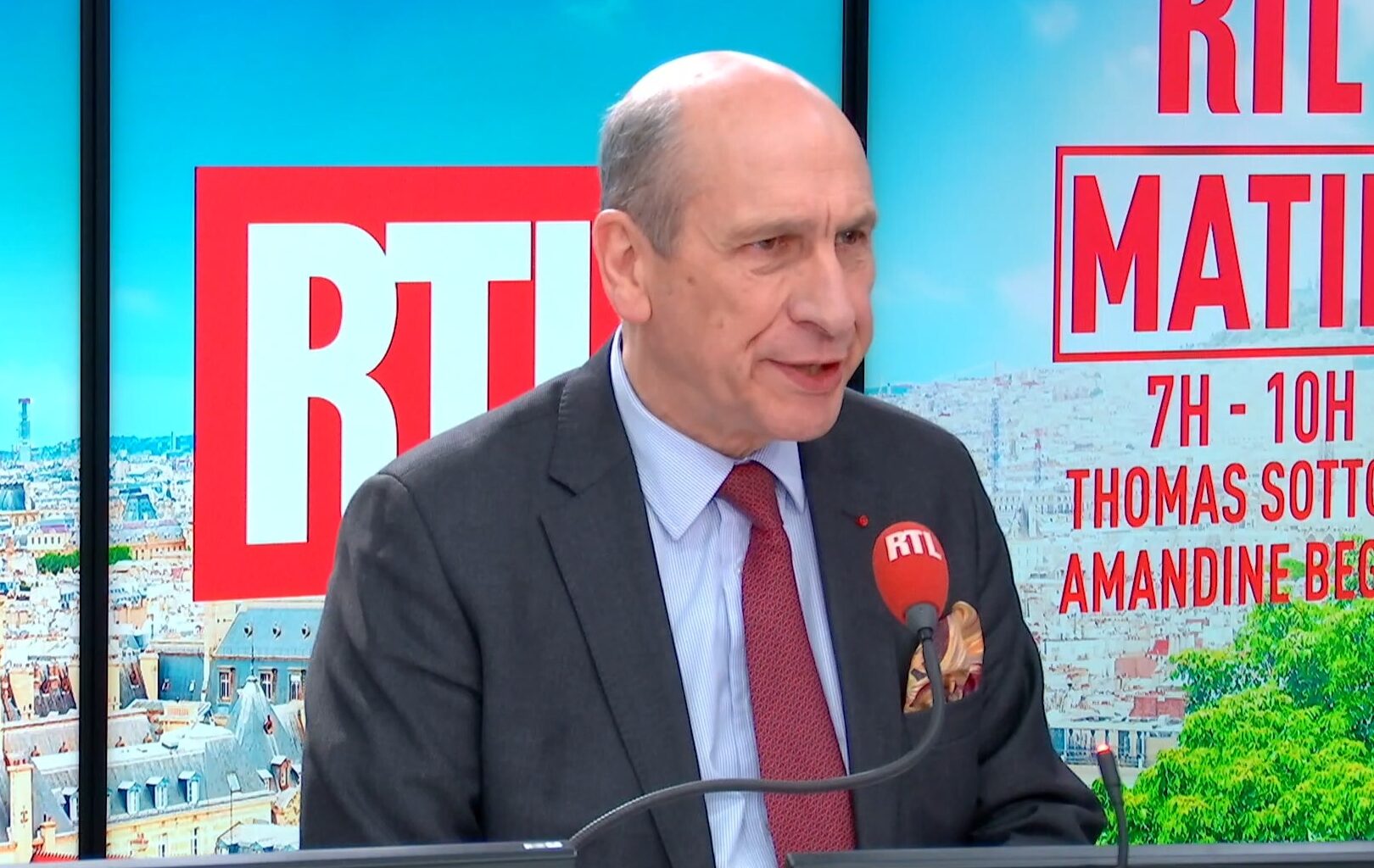 INVITÉ RTL - La France peut-elle vraiment "partager le bouton nucléaire" ? Le général Dominique Trinquand répond