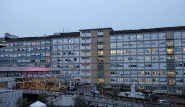Pope in stable condition: No new respiratory attacks