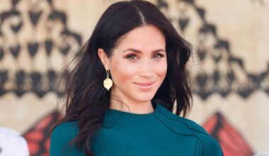 Meghan Markle's thoughts exposed over unroyal PDA:…