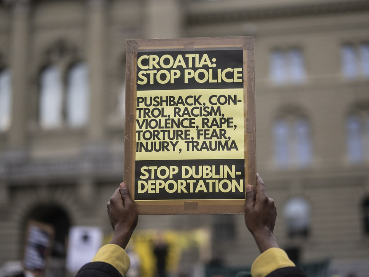 Swiss federal office sees no reason to end deportations of asylum-seekers to Croatia