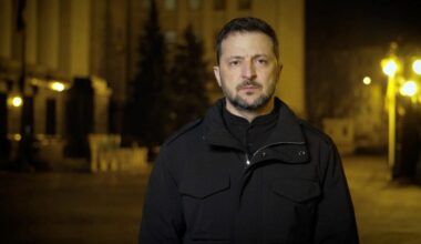 "Le Président Zelensky rentre dans le jeu de Trump parce qu'il n'a pas d'autres choix", assure un spécialiste de la défense