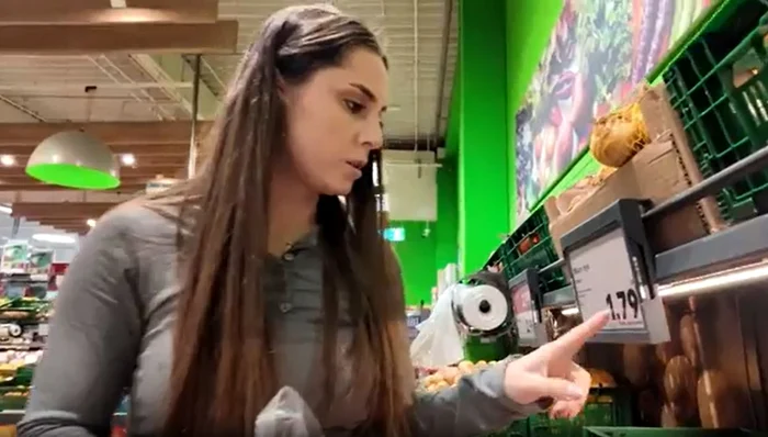 Corina și Alex au comparat prețurile din Bulgaria cu cele din România. FOTO: Captură video