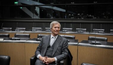 Les médias du milliardaire Vincent Bolloré défendent désormais ouvertement la Russie