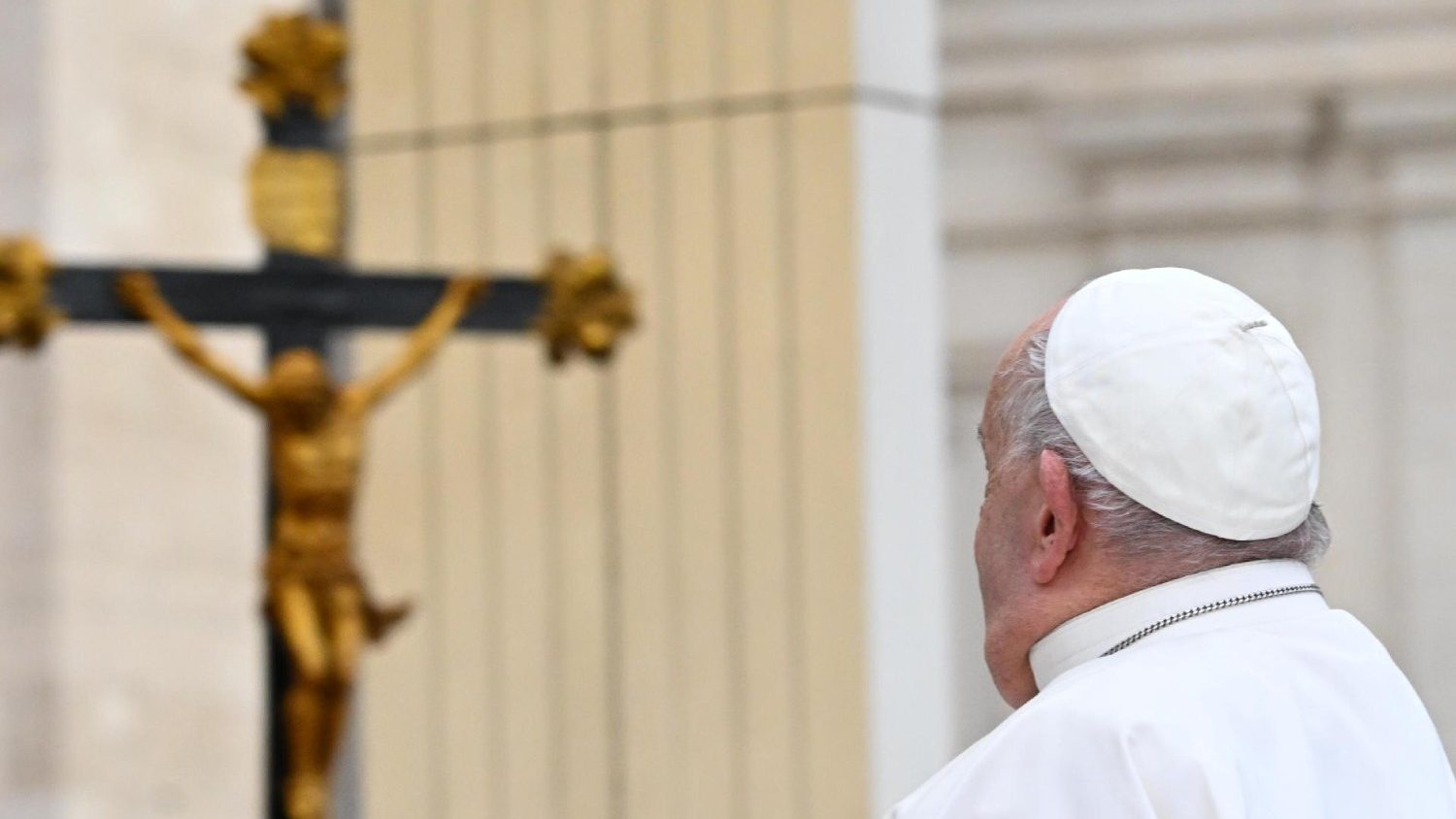 The voice of Pope Francis and the magisterium of fragility
