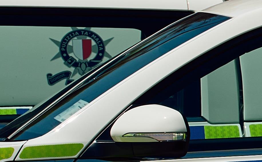 Man injured as truck overturns in Rabat