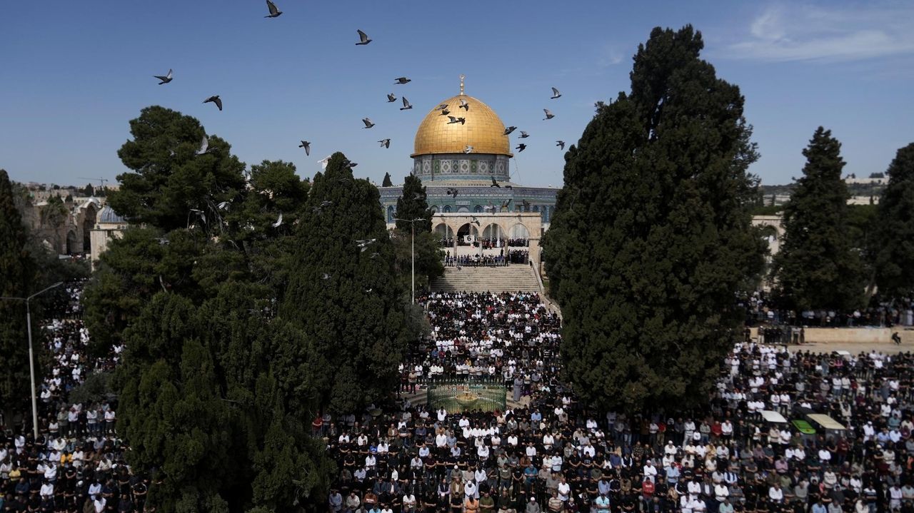 Middle East latest: Hamas says it will free a US-Israeli hostage to keep ceasefire talks rolling