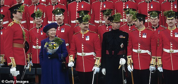 LONDON , UNITED KINGDOM - MARCH 01:  Queen Elizabeth ll and  Grand Duke Jean of Luxembourg pose with the Irish Guards for a St. Patrick's Day celebration on March 01, 1995 in London, England.(Photo by Anwar Hussein/Getty Images)