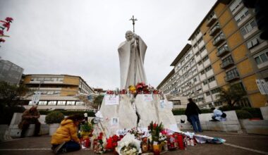 Pope remains in stable condition with slight improvement