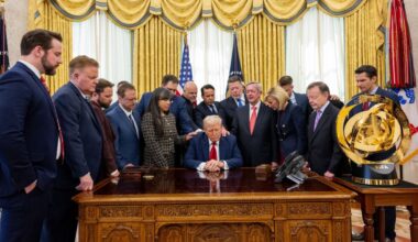 Faith leaders meet with Trump in White House