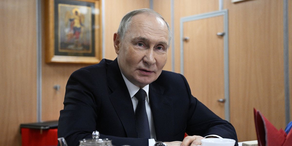 Vladimir Putin vows to 'finish off Ukraine' before mocking Britain's armed forces and economy