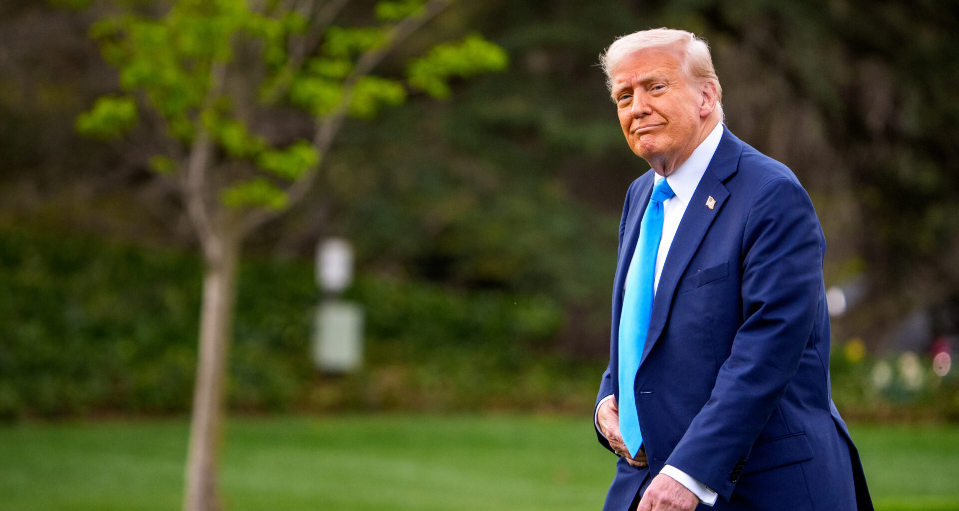 Donald Trump south lawn white house