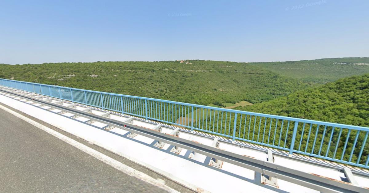 Experienced skydiver died after parachute jump from Croatia viaduct