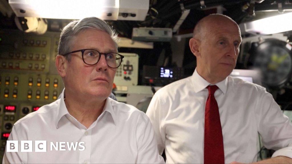 Starmer visits UK nuclear-armed submarine