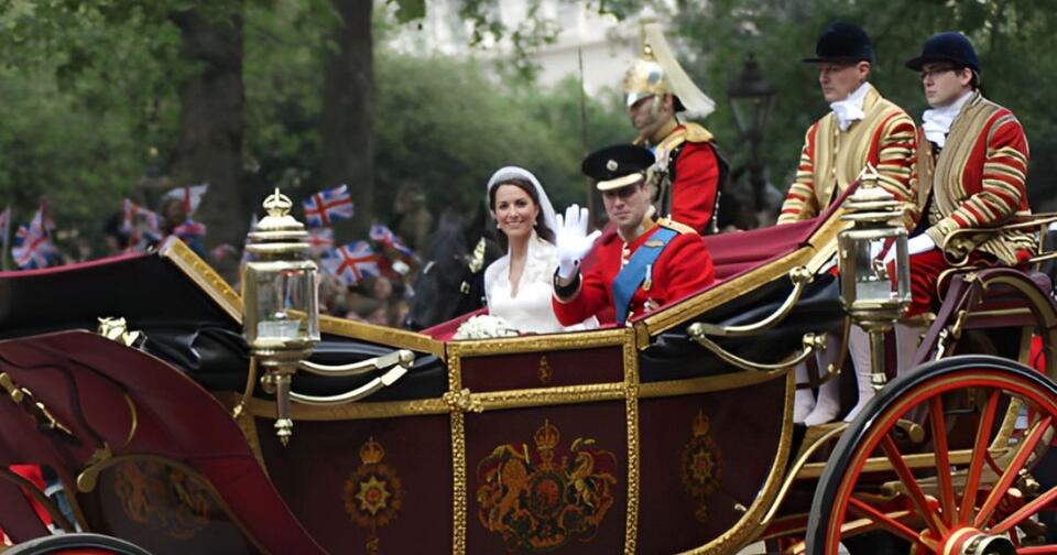 Lip Reader Reveals What Prince William Told Kate Middleton During Their Wedding Carriage Ride—Why They Shocked Royal Fans!