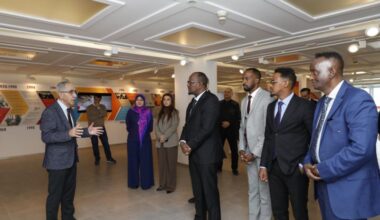 Somalia’s petroleum minister visits Azerbaijan’s Sangachal terminal