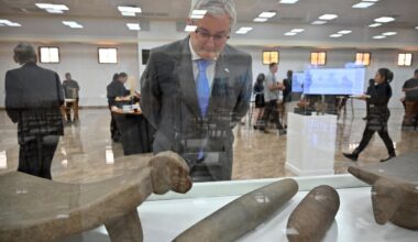 La France restitue une centaine d'objets archéologiques au Honduras