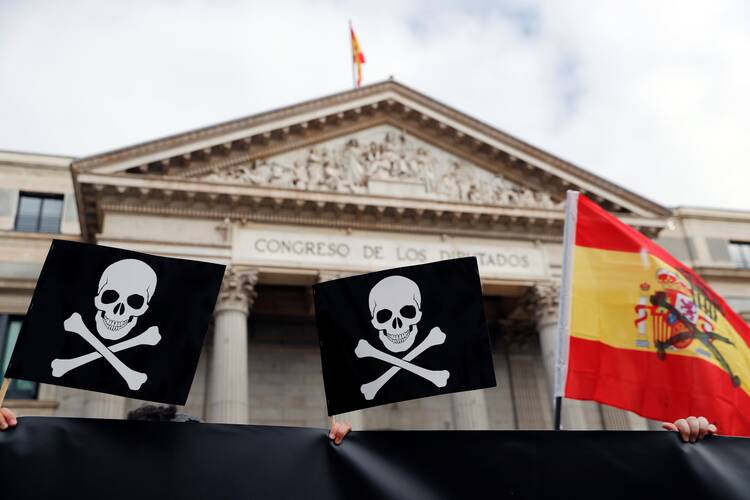 America Magazine Logo