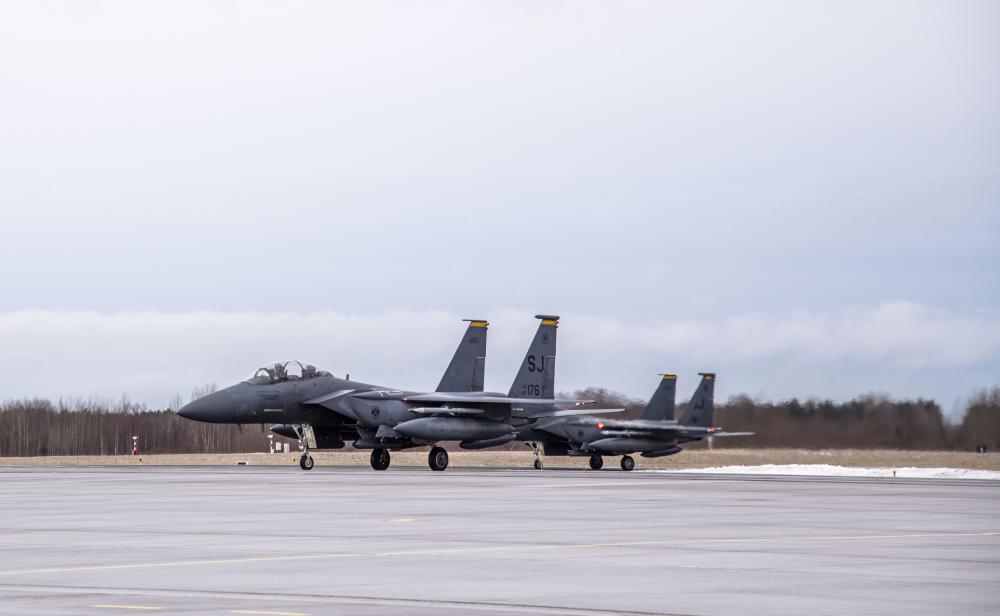 US F-15 Strike Eagle fighter jets arrived at the Ämari Air Base in Estonia. Photo by the Estonian Defence Forces.