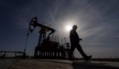 US Tariff: Crude oil futures drop on supply increase fears