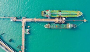 Oil tanker
