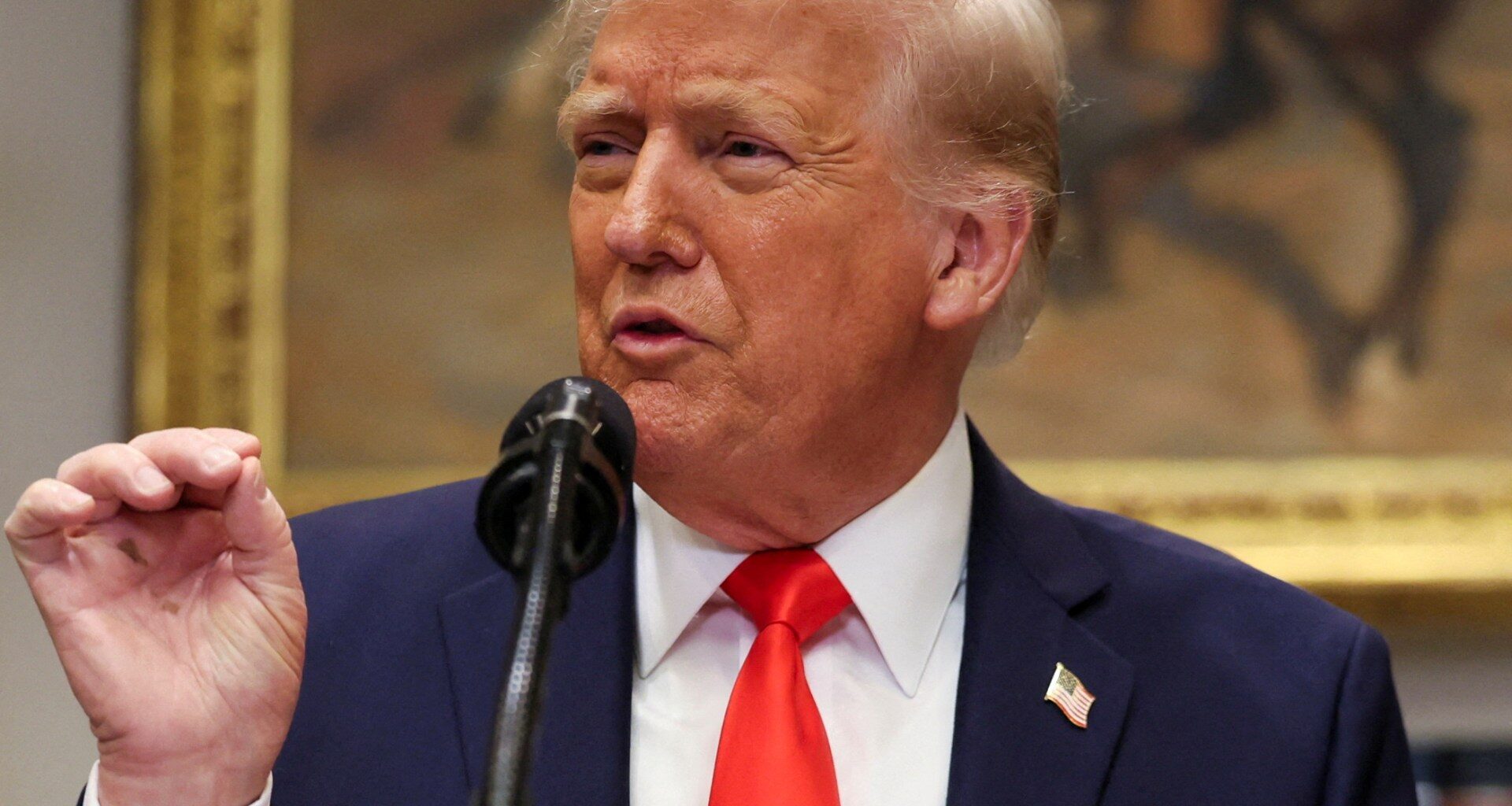 Trump adviser says increased tariffs on Canadian steel, aluminium halted | Donald Trump News