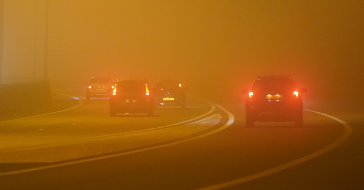 Code geel in grote delen van Nederland door dichte mist