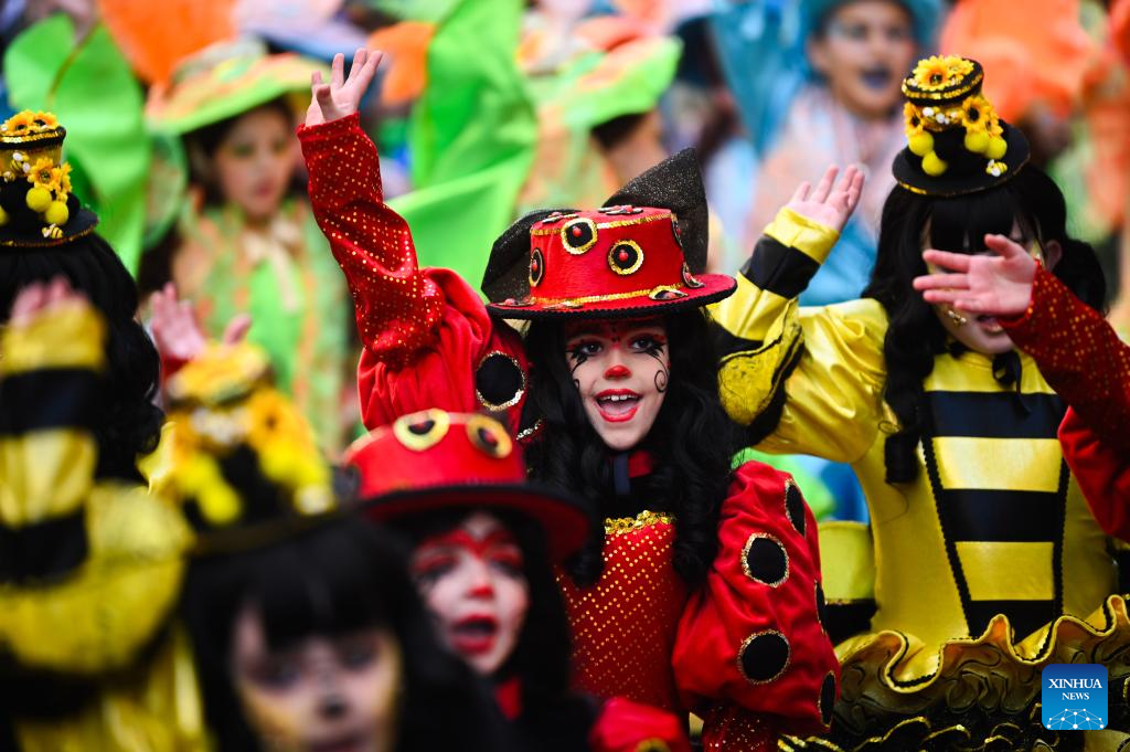 Carnival parade held in Valletta, Malta-Xinhua
