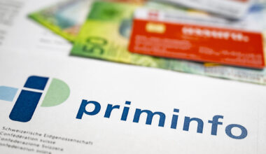 Primes maladie: la franchise minimale va augmenter en Suisse