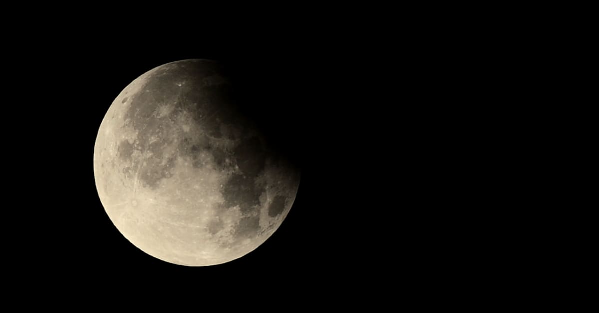 Maansverduistering op komst: zo laat moet je kijken in Nederland