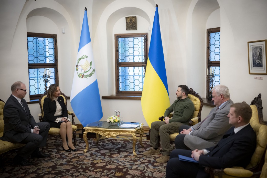 Zelenskyy Receives Credentials of Sri Lankan and Guatemalan Ambassadors