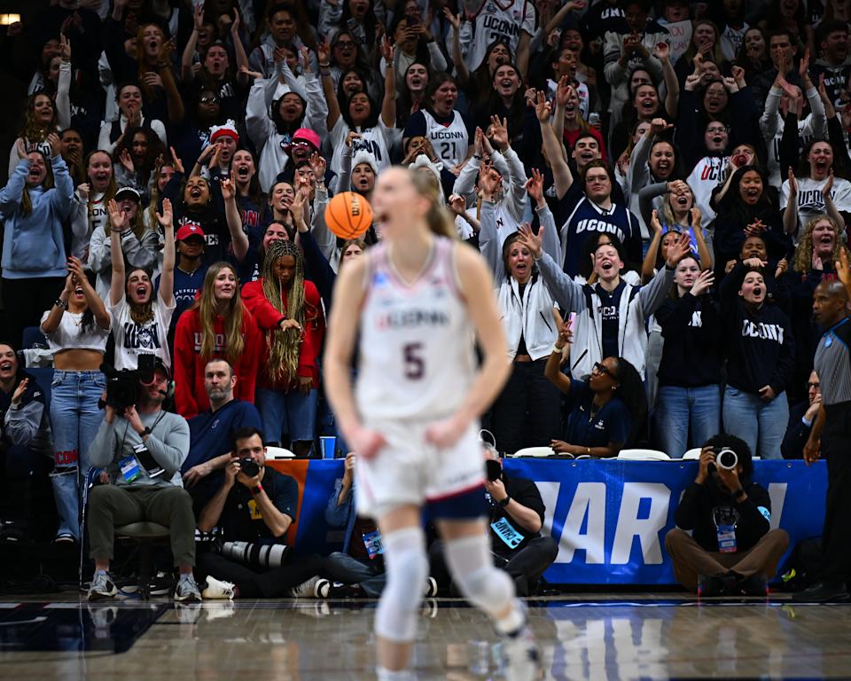 Paige Bueckers tied her career-high with 34 points to lead UConn to their 31st straight Sweet 16. What a photo. (UConn Athletics)