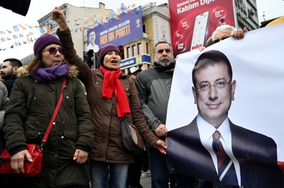 Erdoganas po protestų tvirtina: Turkija nepasiduos gatvių terorui
