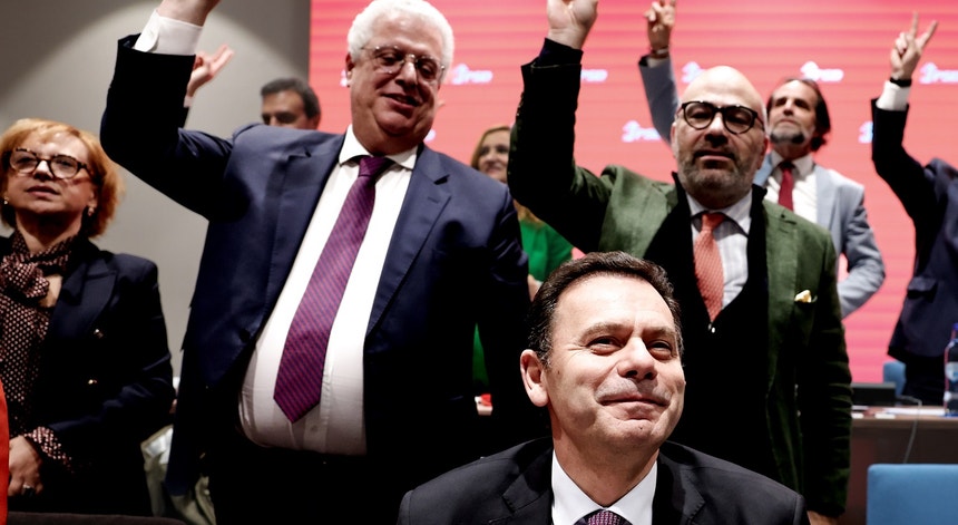 PSD e CDS vão juntos a votos com 11 ministros a encabeçar listas e sem monárquicos
