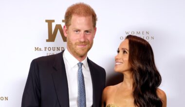 Poor, delusional Prince Harry is now the handbag carrier