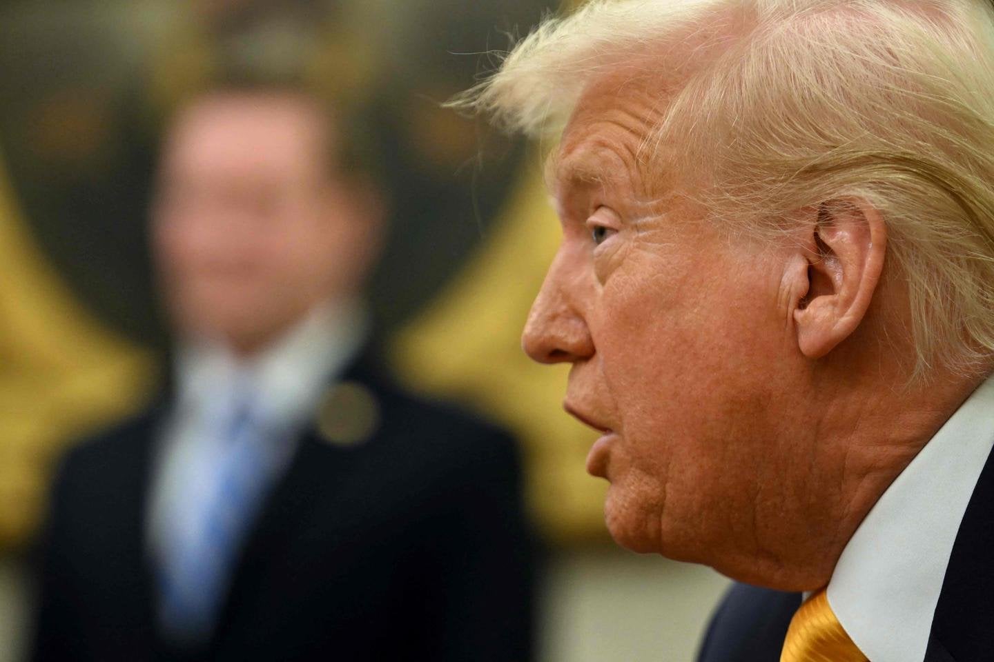 Donald Trump menace la France et l’UE d’imposer des droits de douane à 200 % sur les vins et champagnes
