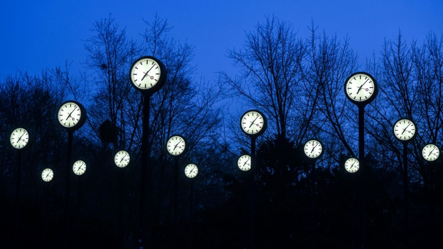 Kunstinstallation "Zeitfeld" in Düsseldorf