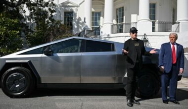 Bad Tesla News Keeps Piling Up: What’s Going Wrong
