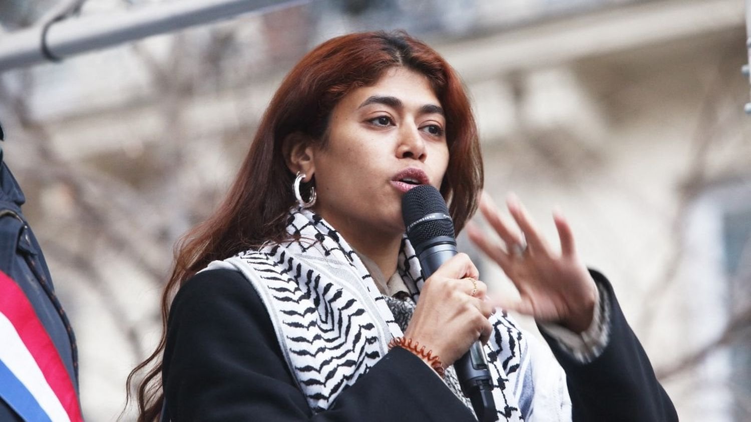 Après un signalement de Bruno Retailleau, deux ministres évoquent une "déchéance de nationalité" visant l'eurodéputée Rima Hassan pour ses propos sur le Hamas