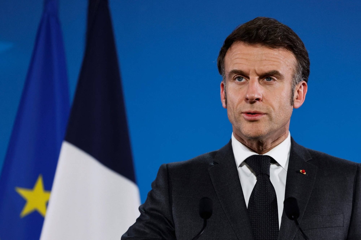 How realistic is France's offer to extend its nuclear umbrella?