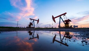 Oil Updates — crude set for 2nd straight weekly gain on Iran sanctions, planned OPEC+ cuts