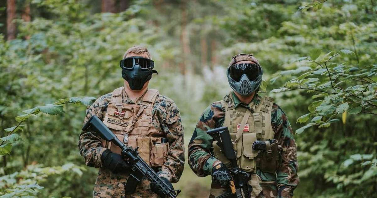 Raidījums: Latvijā pērn no Krievijas ievesta vairāk nekā 31 tonna ar “airsoft” granātām un trokšņu un dūmu ierīcēm