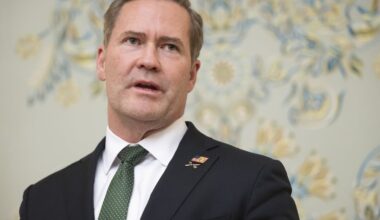 Waltz tar ansvar för krigsläckan: ”Pinsamt” – Borås Tidning
